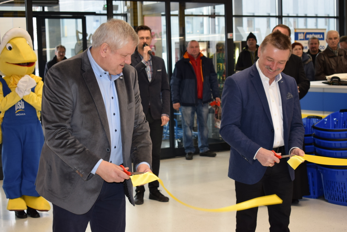 Uroczyste przecięcie wstęgi
